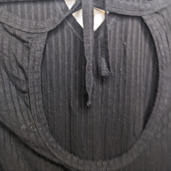 Black Criss Cross Open Back Long Sleeve Top S ✨🖤 - Picture 10 of 10